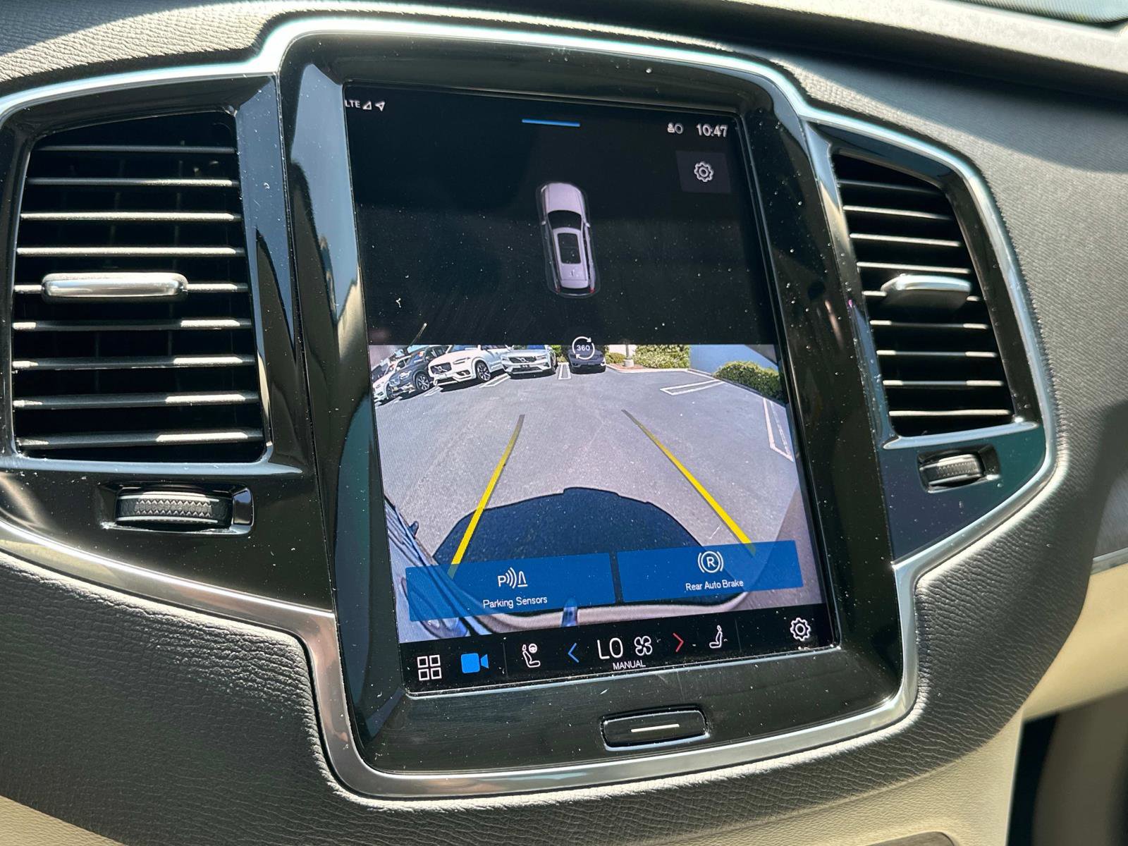 Certified 2023 Volvo XC90 T8 Plus w/ Protection Package Premier image 13