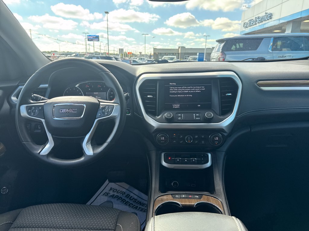 Used 2022 GMC Acadia SLE w/ Driver Convenience Package FWD image 15