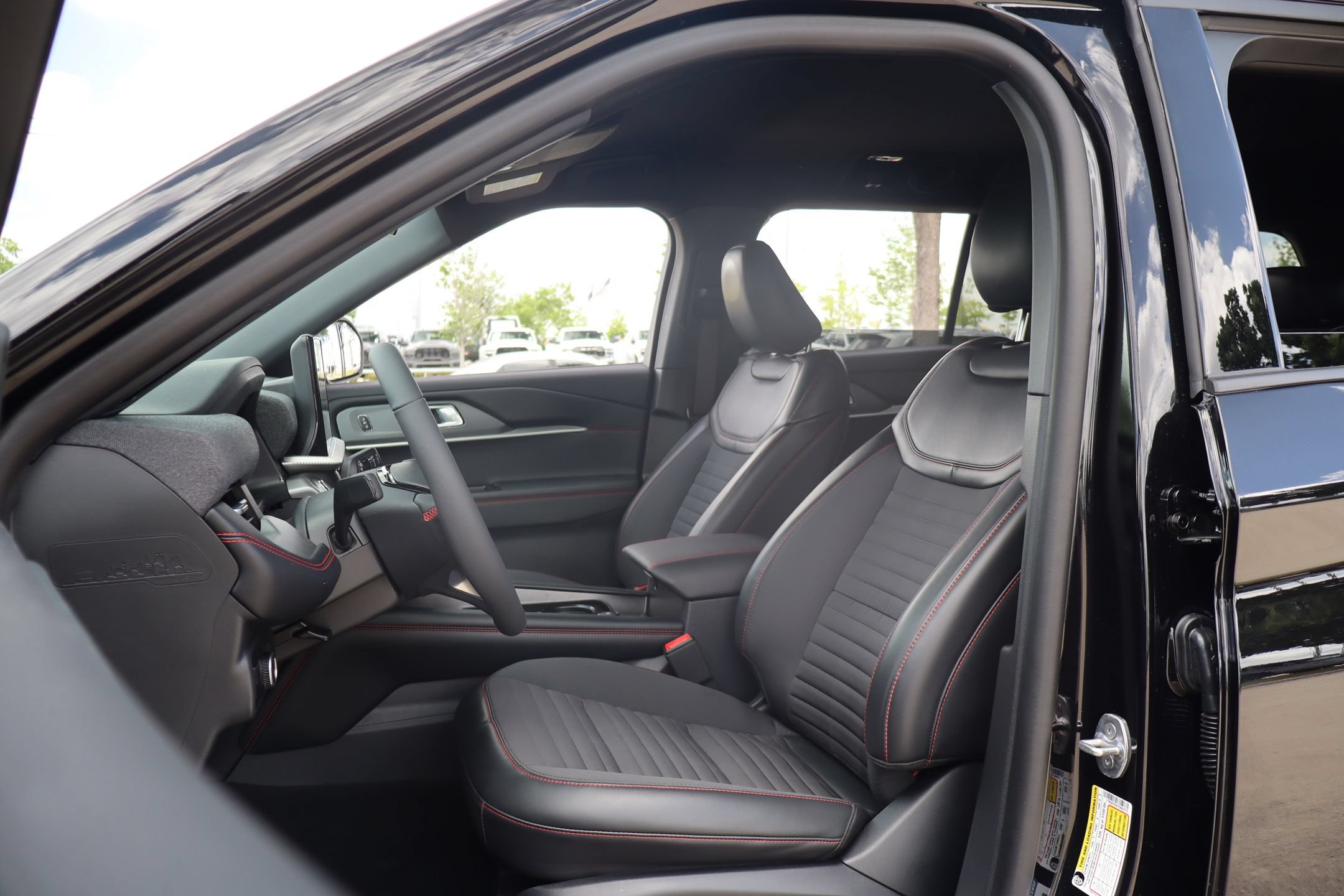 Certified 2026 Ford Explorer ST-Line RWD image 11