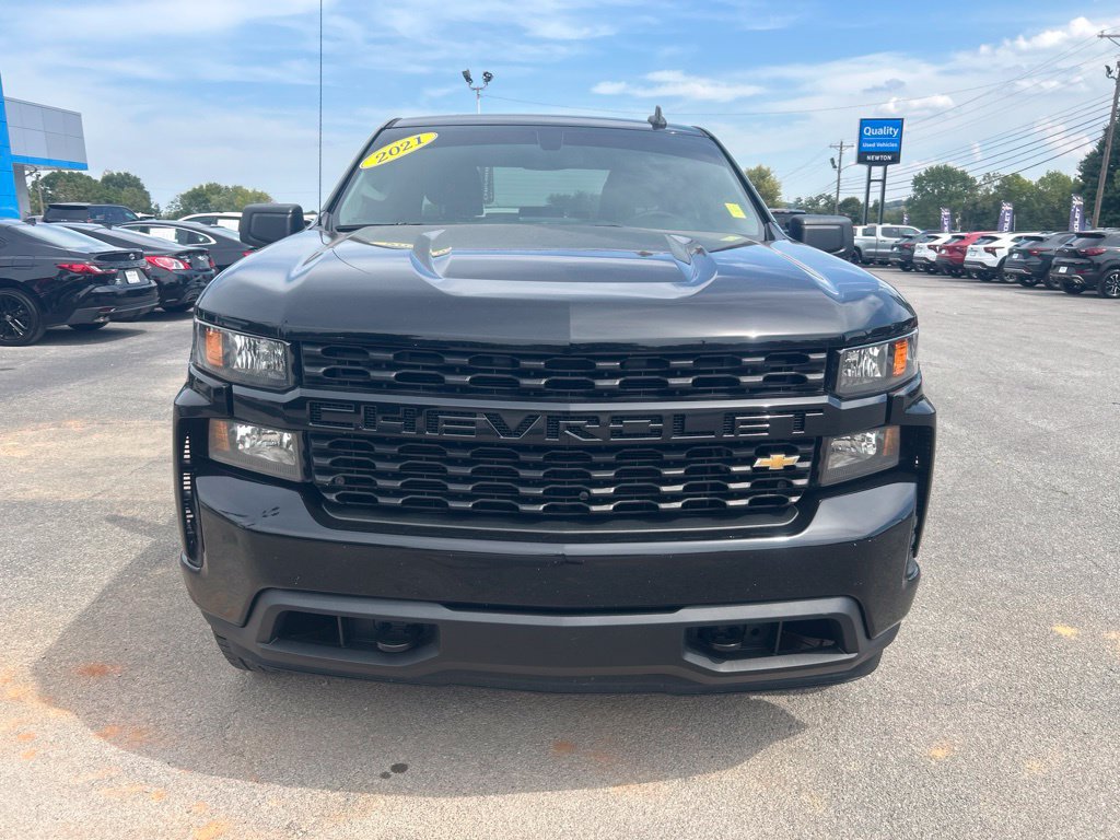 Used 2021 Chevrolet Silverado 1500 Custom RWD image 2
