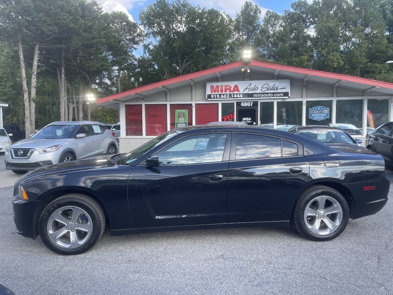 Used 2014 Dodge Charger SXT Plus RWD image 7