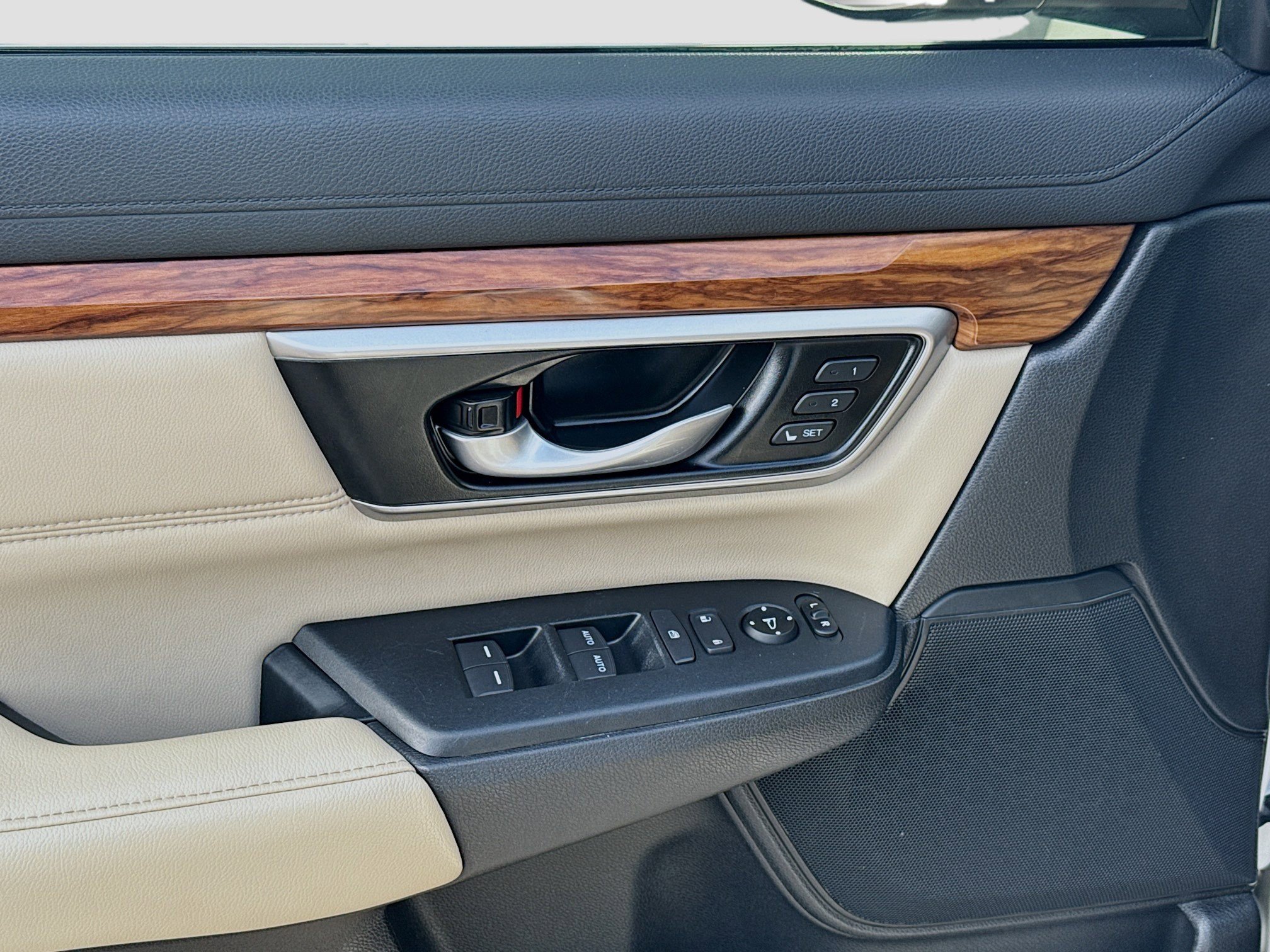 Used 2022 Honda CR-V EX-L image 17