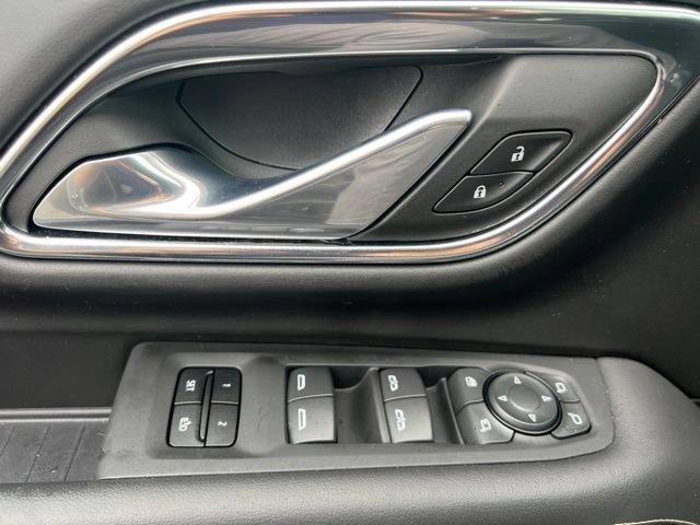 Used 2023 GMC Yukon SLT w/ SLT Luxury Package AWD/4WD image 26