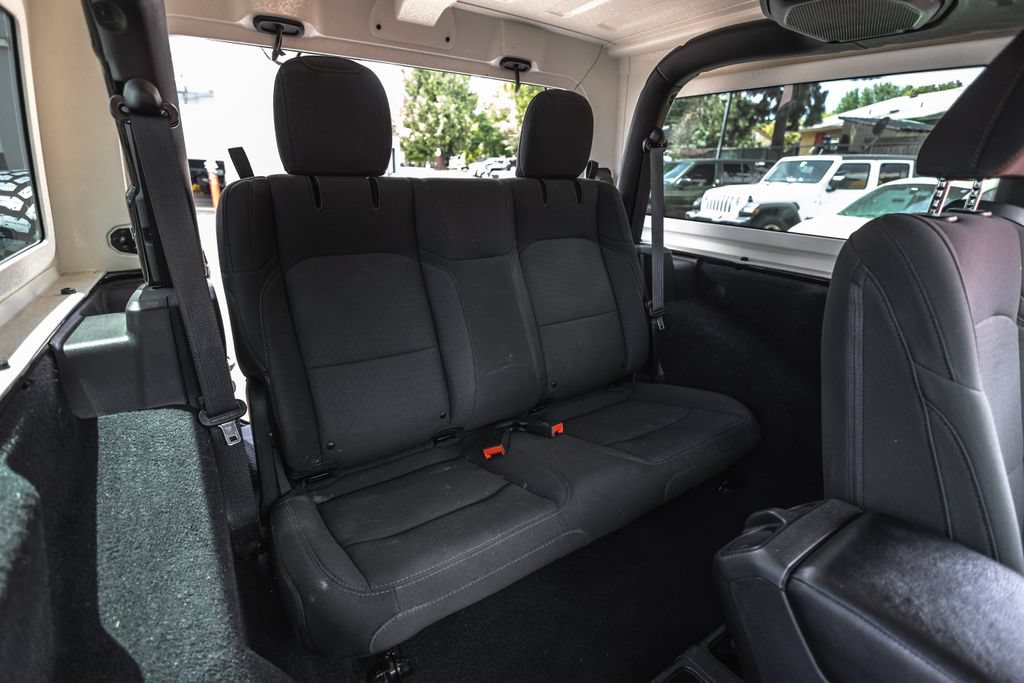 Used 2022 Jeep Wrangler Sport AWD/4WD image 23