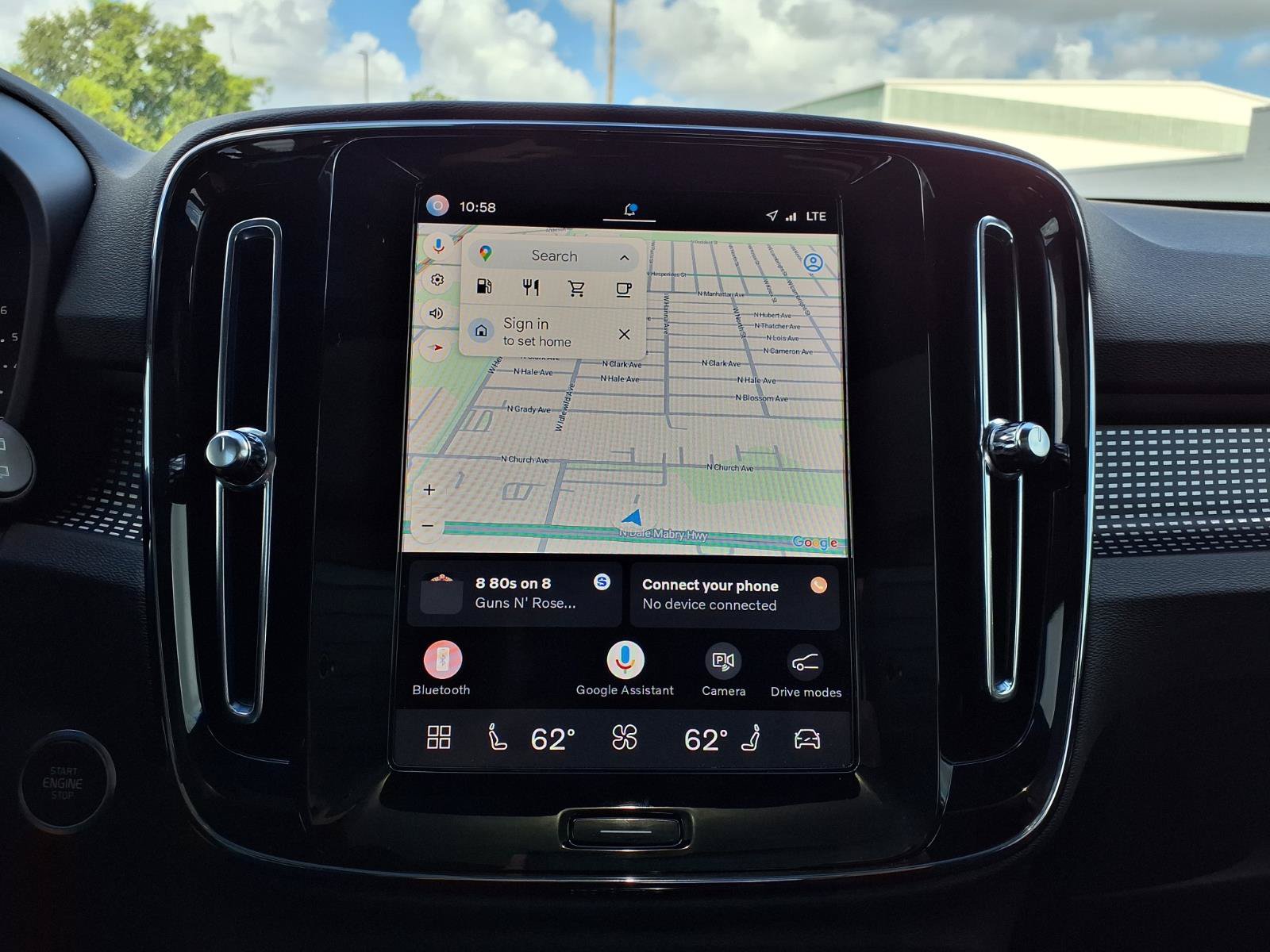 Certified 2025 Volvo XC40 B5 Ultra AWD/4WD image 26