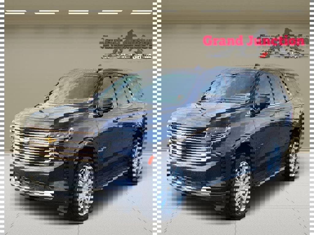 Used 2023 Chevrolet Tahoe High Country image 2