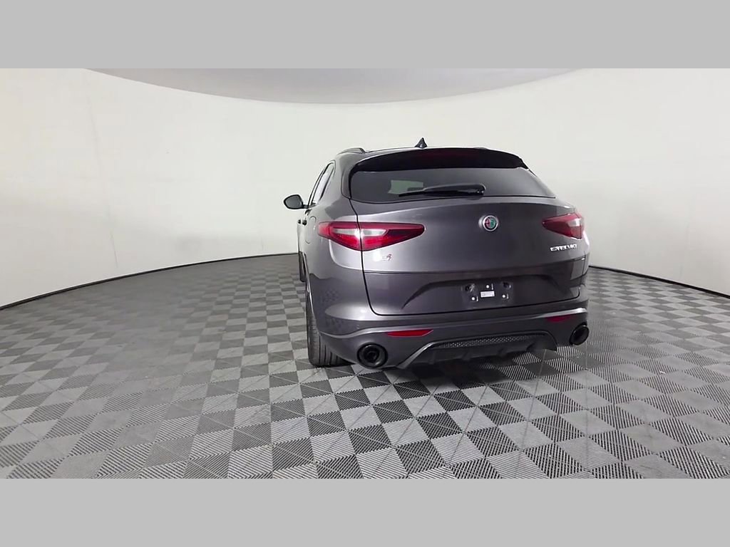 Used 2023 Alfa Romeo Stelvio Veloce AWD/4WD image 43