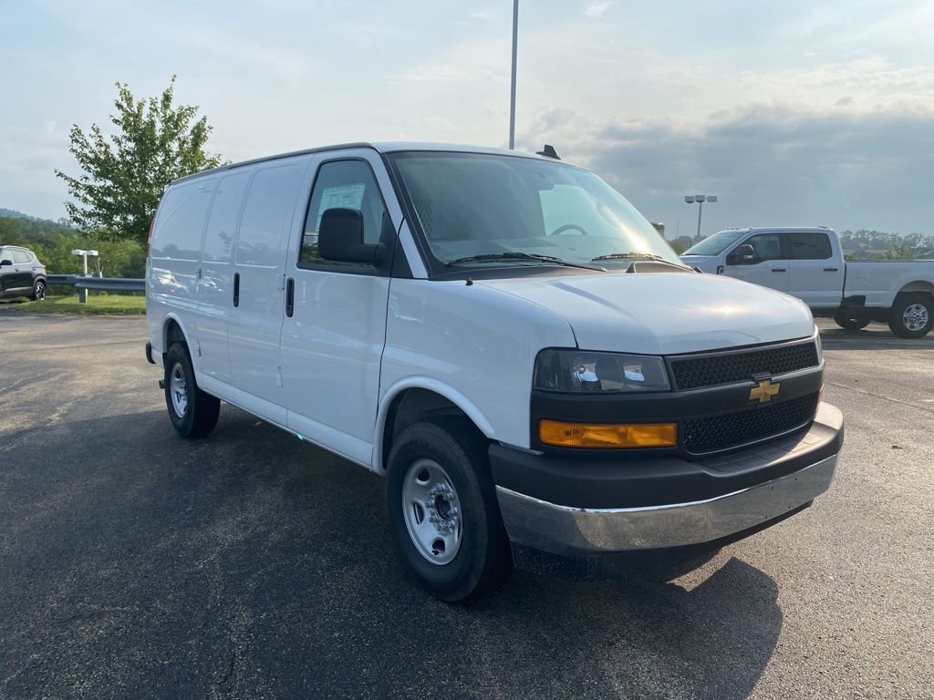 New 2025 Chevrolet Express 3500 w/ Driver Convenience Package RWD image 1
