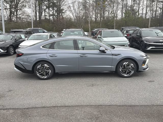 New 2026 Hyundai Sonata SEL FWD image 9