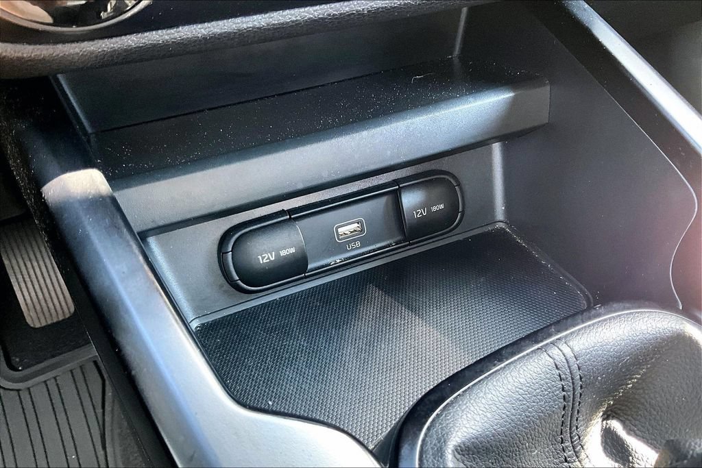 Used 2021 Kia Soul LX FWD image 32