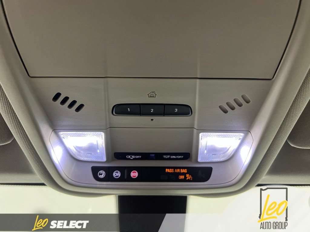Used 2020 Chevrolet Equinox LT w/ Driver Convenience Package FWD image 17