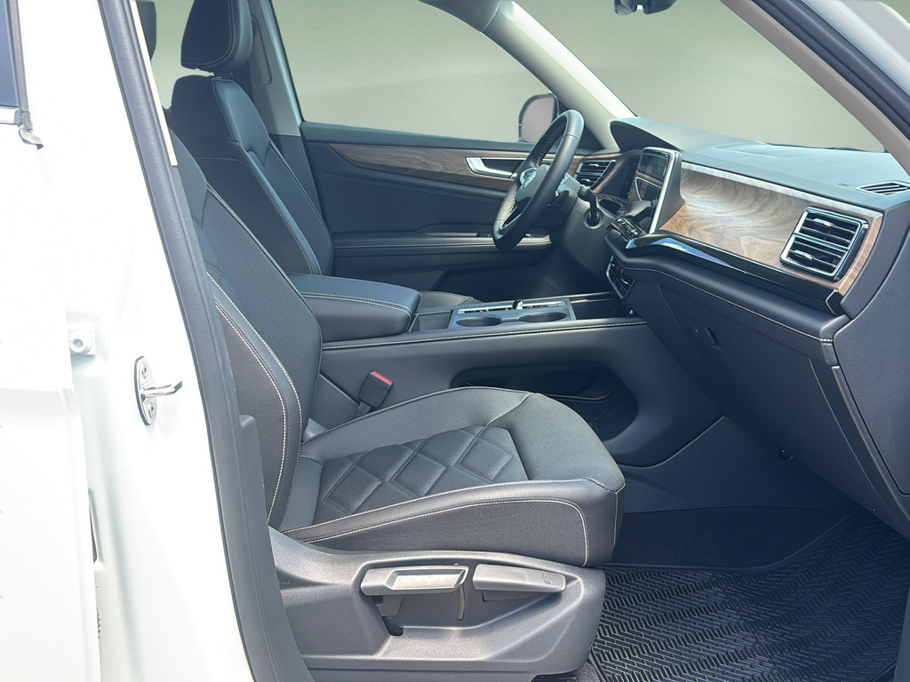 New 2026 Volkswagen Atlas SE FWD image 11