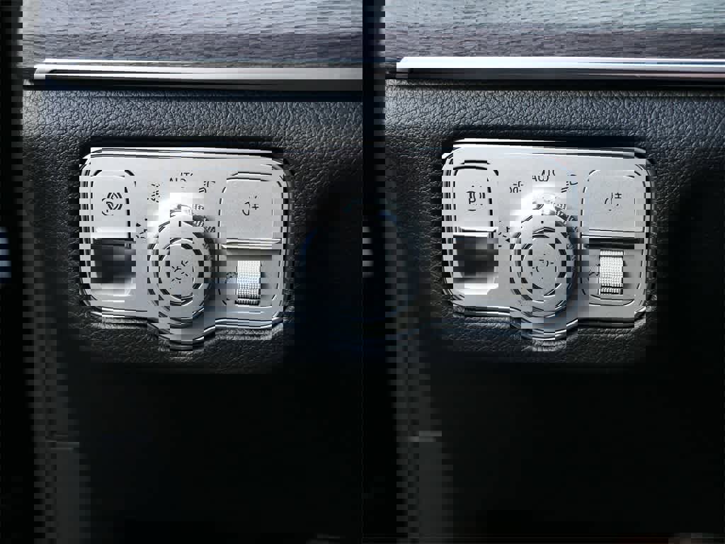 Used 2020 Mercedes-Benz GLE 580 4MATIC image 16