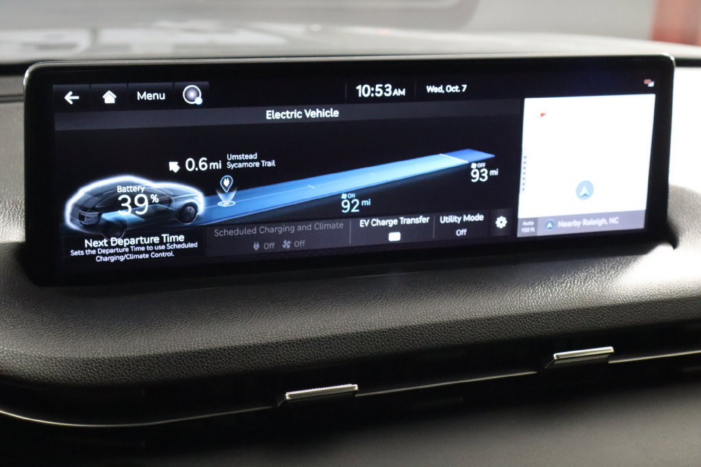Used 2023 Genesis Electrified GV70 AWD/4WD image 35