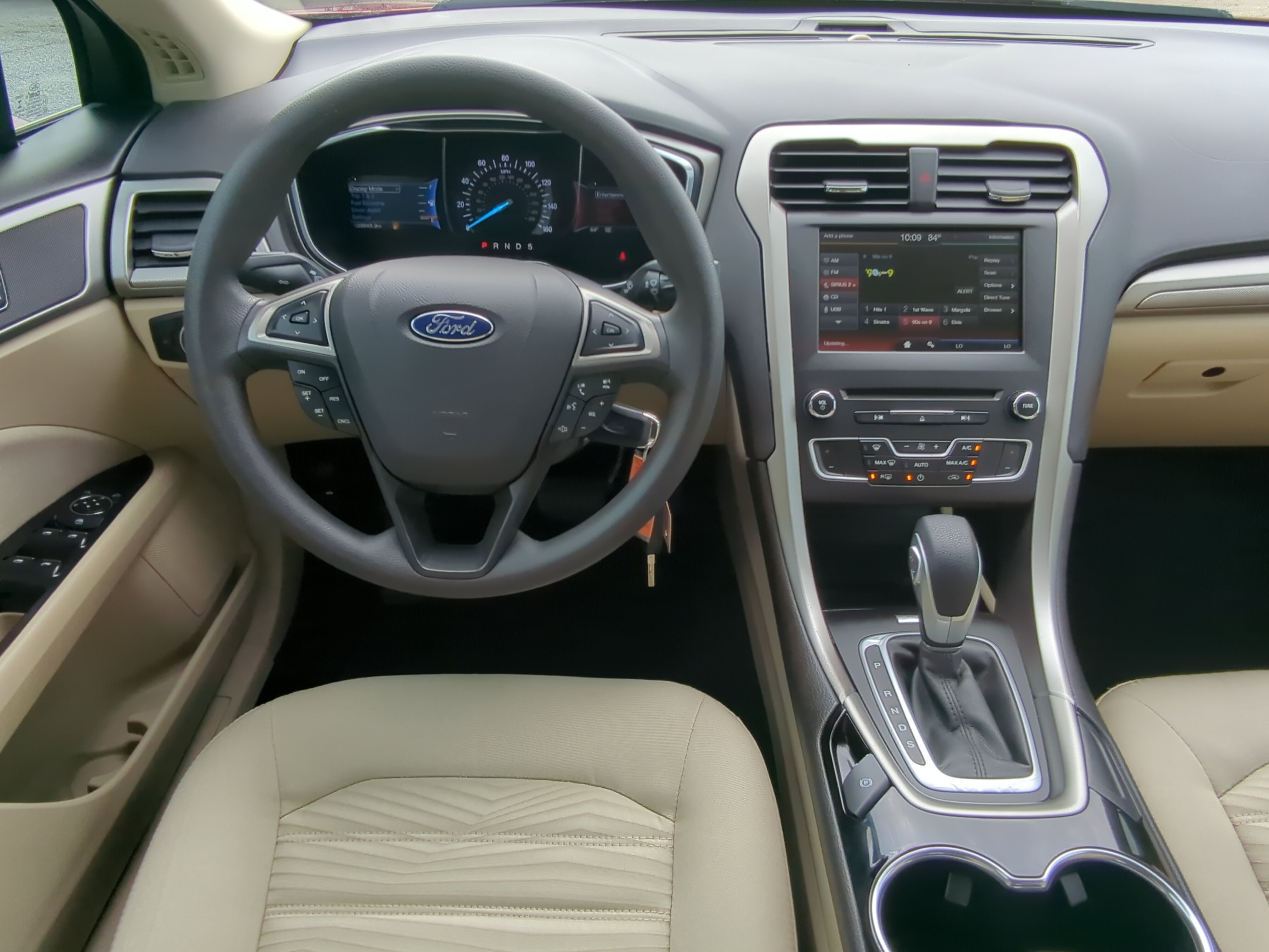 Used 2016 Ford Fusion SE FWD image 13