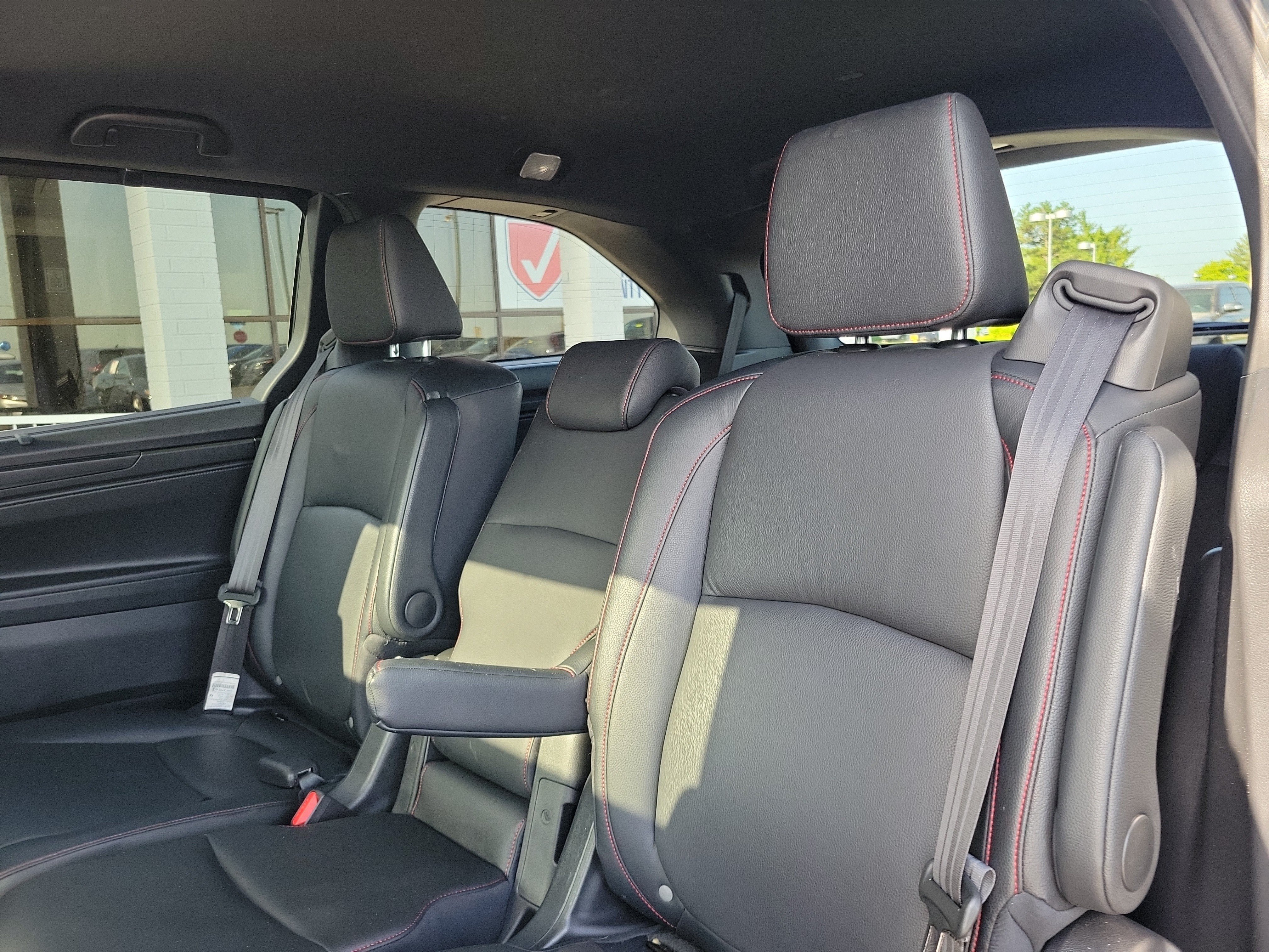 Used 2024 Honda Odyssey Sport image 12