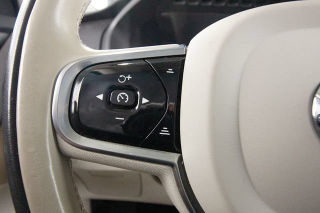 Certified 2023 Volvo XC90 B6 Plus AWD/4WD image 16