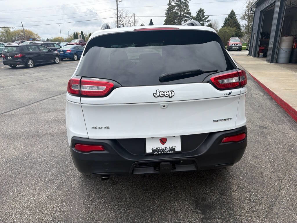 Used 2016 Jeep Cherokee Sport AWD/4WD image 4