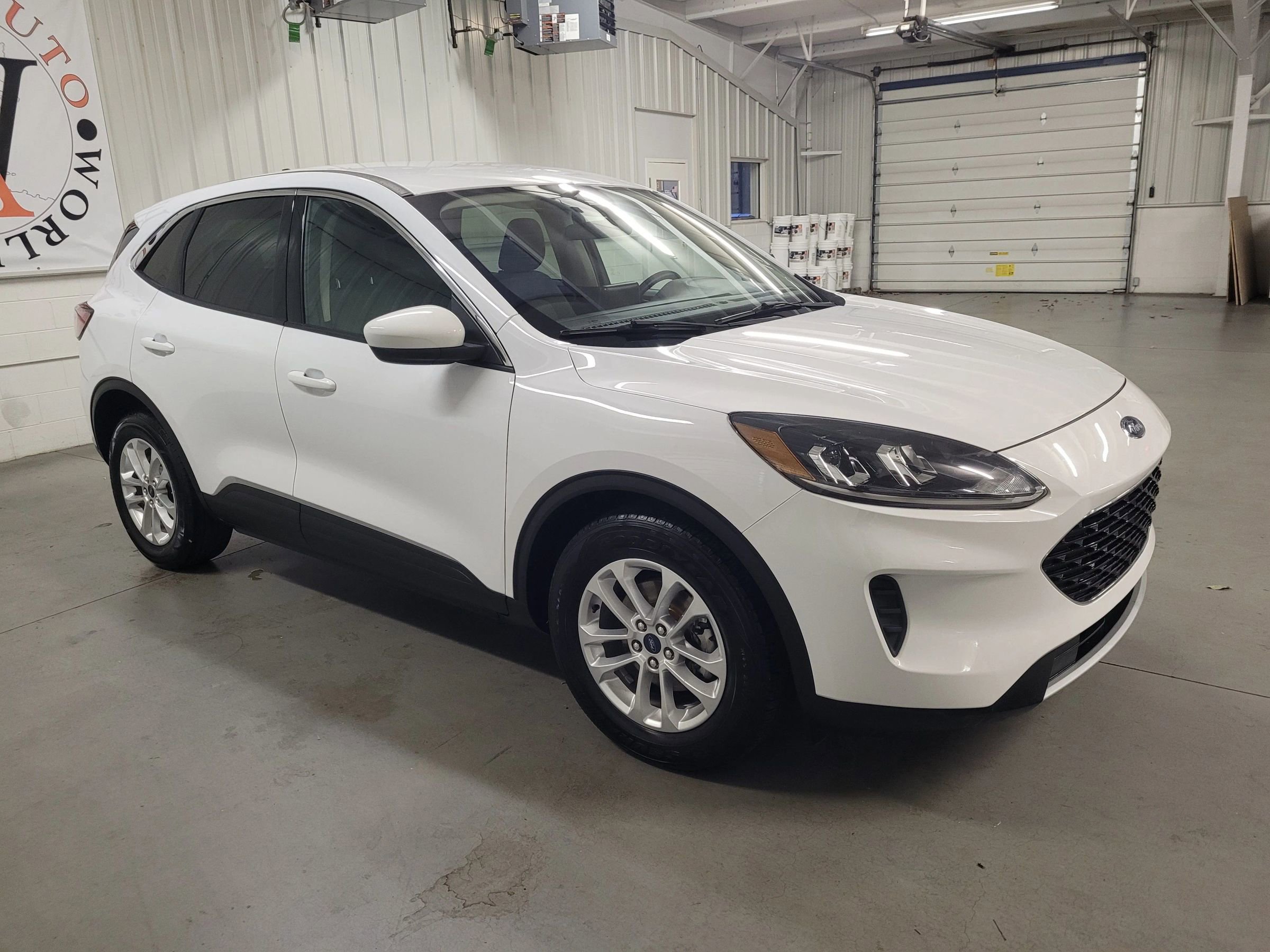 Used 2021 Ford Escape SE FWD image 10