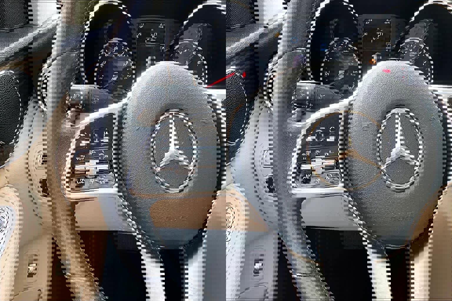 Used 2020 Mercedes-Benz C 300 4MATIC Sedan image 19