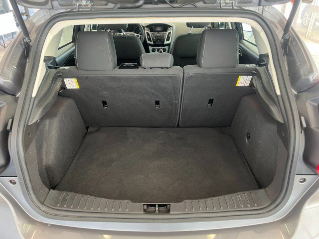 Used 2012 Ford Focus SE FWD image 35