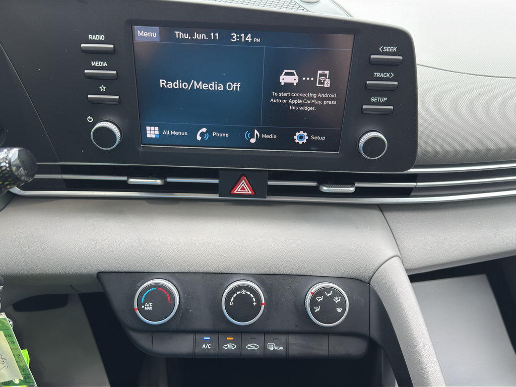 Certified 2026 Hyundai Elantra SE w/ Cargo Package FWD image 17
