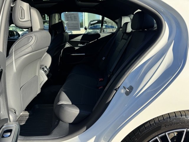 Used 2025 Mercedes-Benz C 300 4MATIC Sedan image 13
