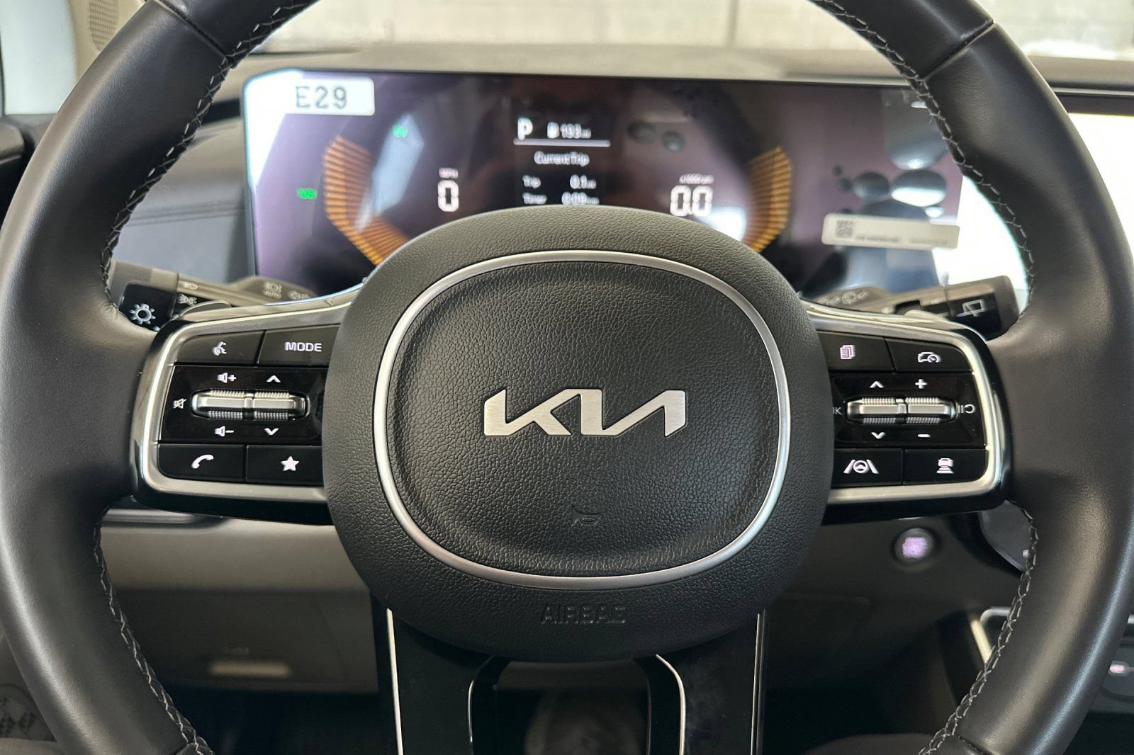 Used 2026 Kia Carnival LXS FWD image 27