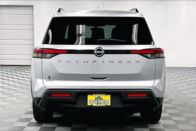 Used 2025 Nissan Pathfinder SV FWD image 5