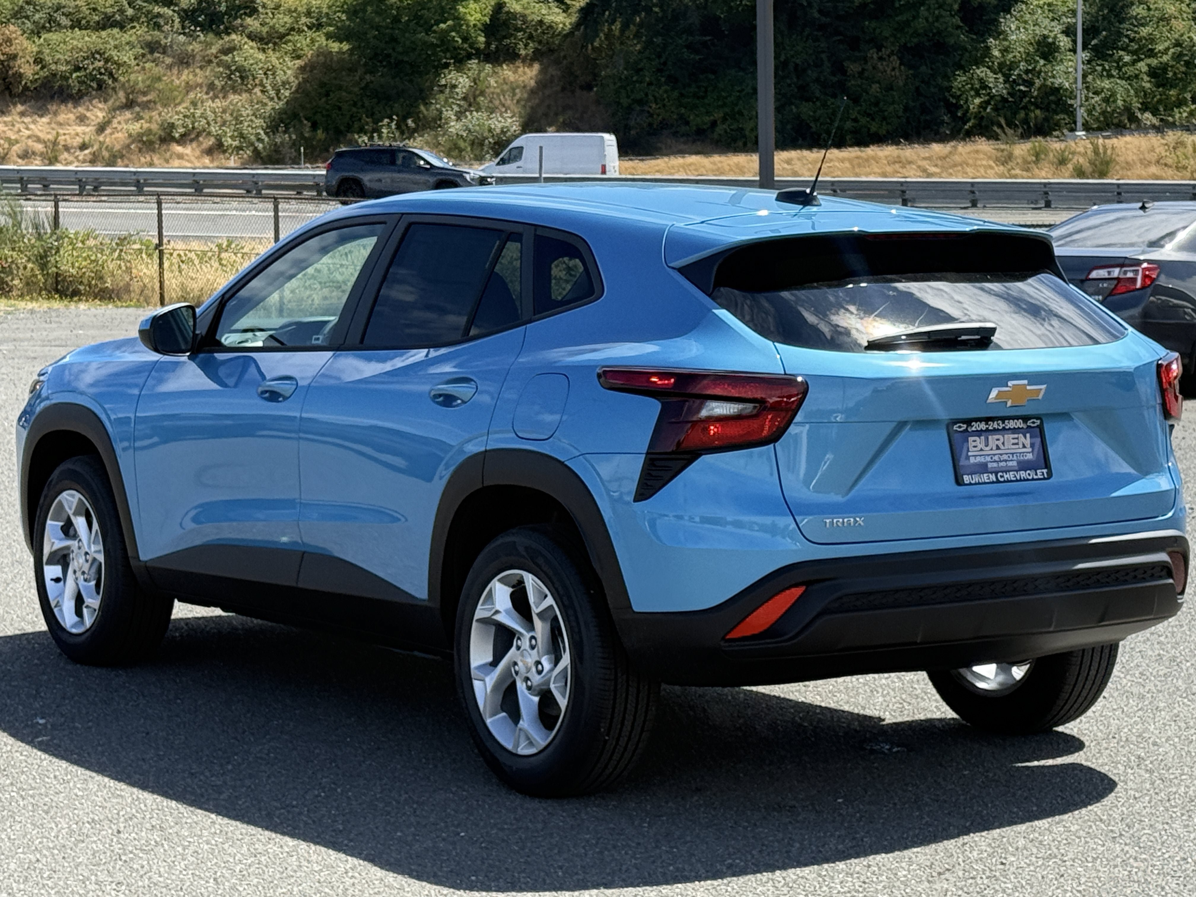 New 2026 Chevrolet Trax LS w/ LS Convenience Package FWD image 3