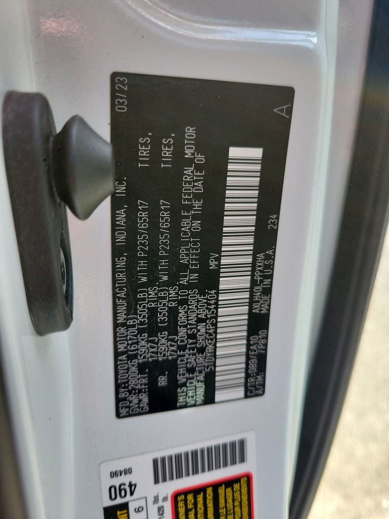 Certified 2023 Toyota Sienna XLE image 36