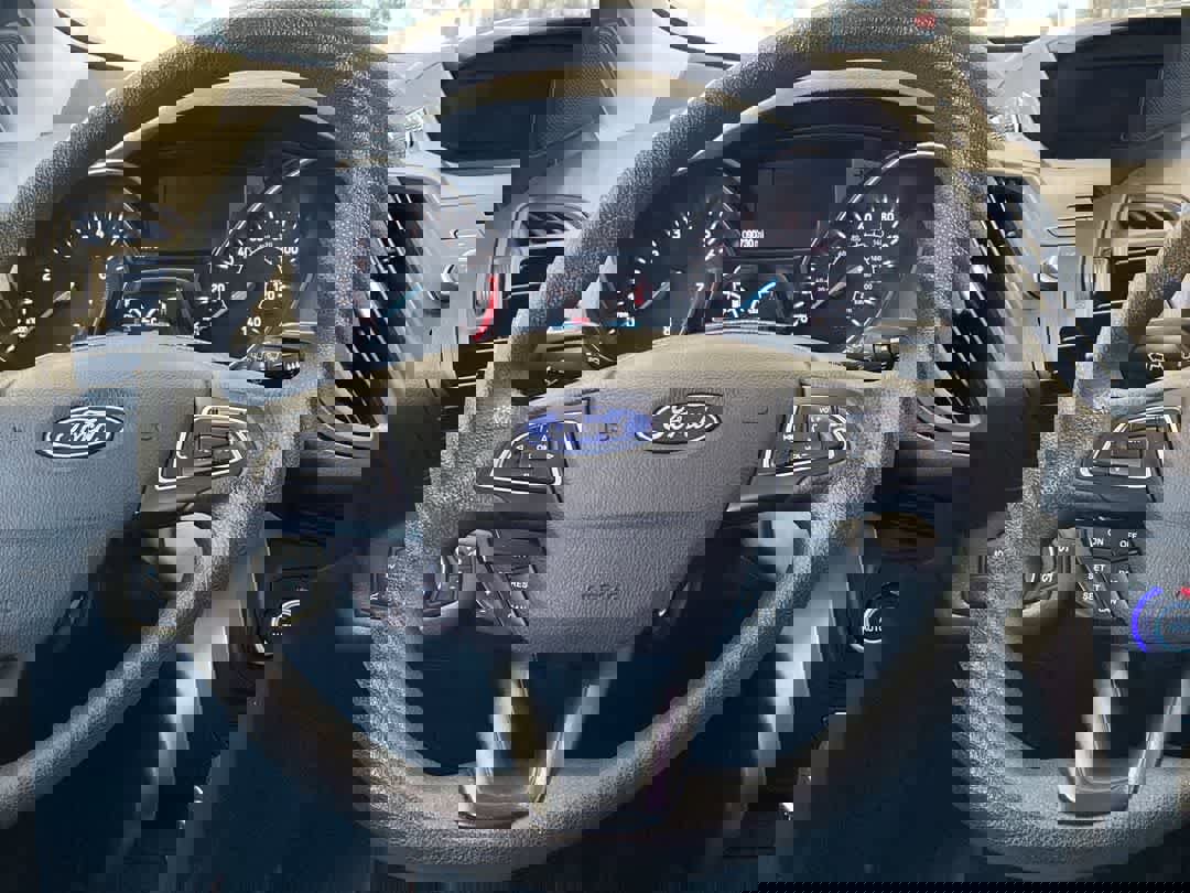 Used 2018 Ford Escape SE image 17