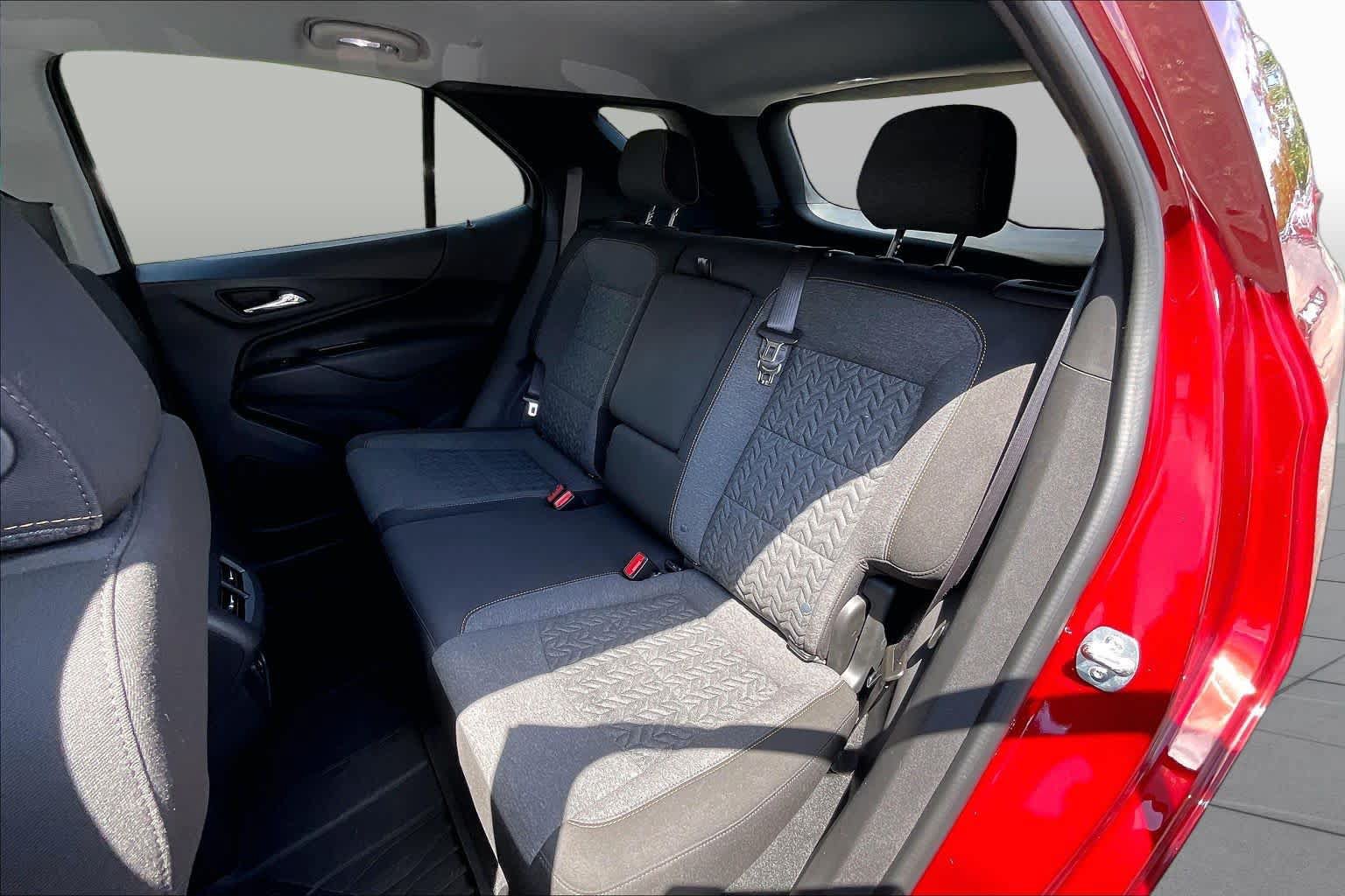 Used 2024 Chevrolet Equinox LT w/ LPO, Floor Liner Package FWD image 25