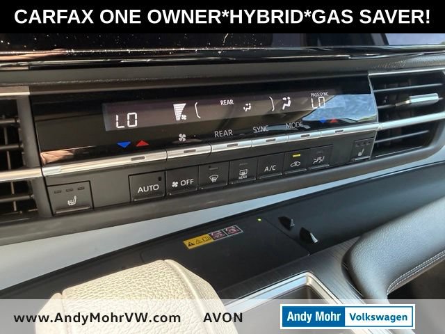 Used 2025 Toyota Sienna XLE FWD image 28