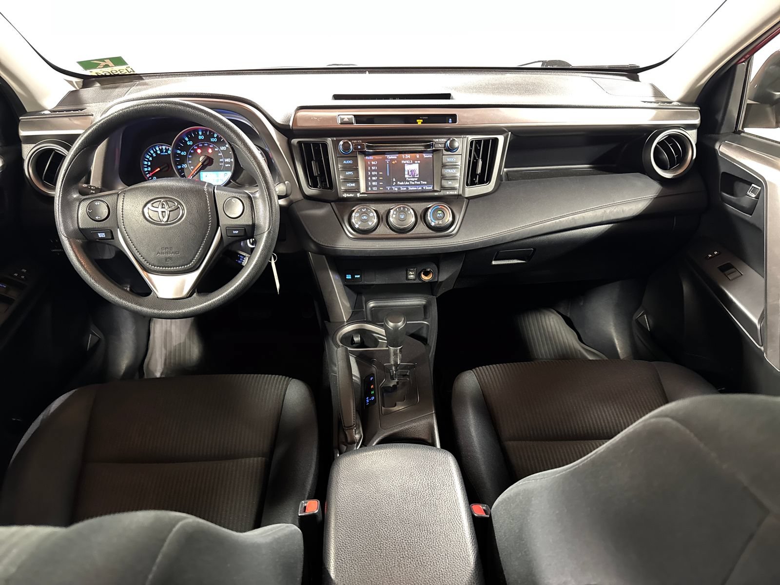 Used 2016 Toyota RAV4 LE AWD/4WD image 4