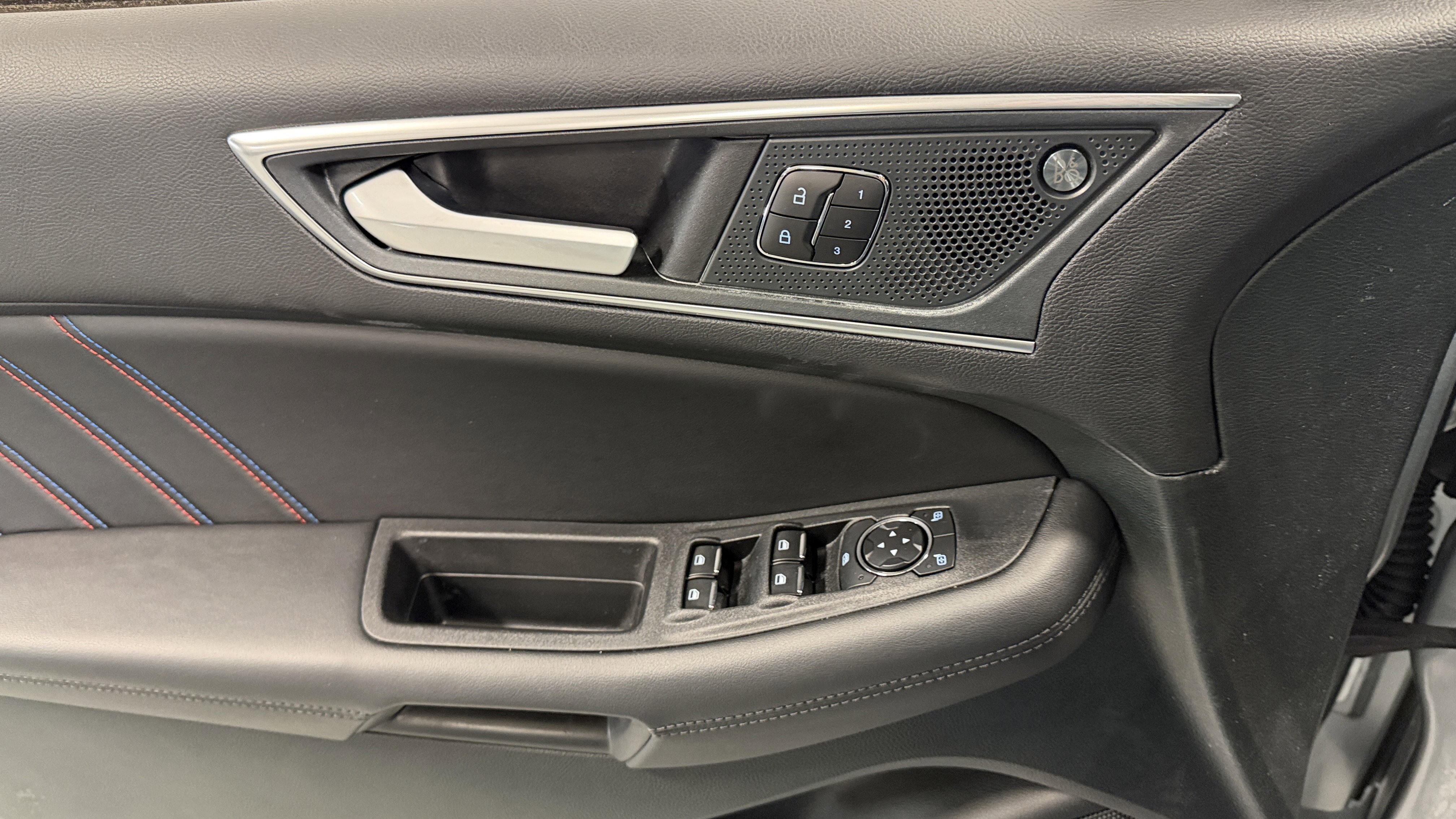 Used 2024 Ford Edge ST w/ Equipment Group 401A image 22