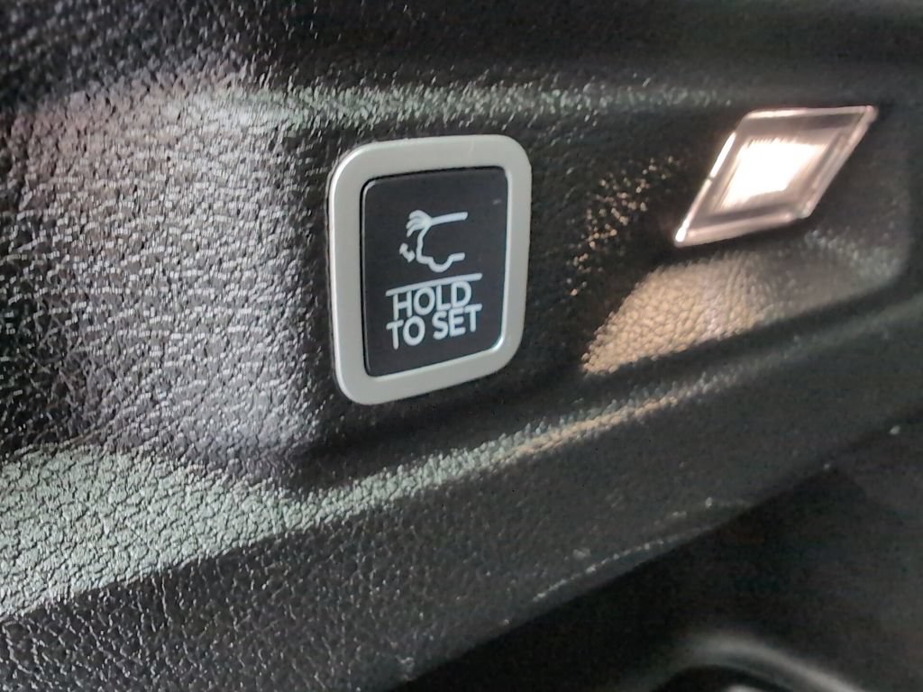 Used 2021 Jeep Grand Cherokee L Limited AWD/4WD image 13