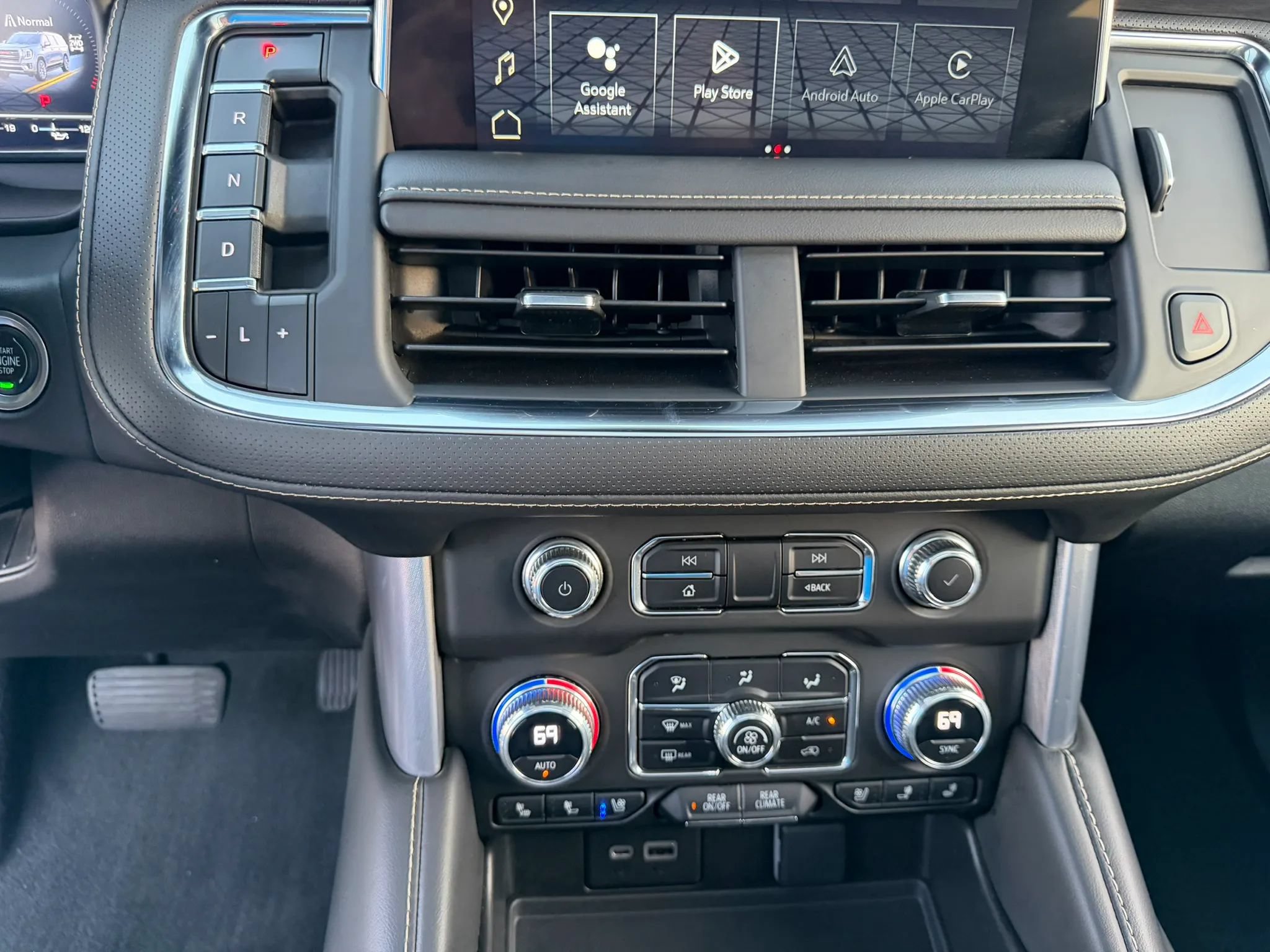 Used 2023 GMC Yukon XL SLT AWD/4WD image 41