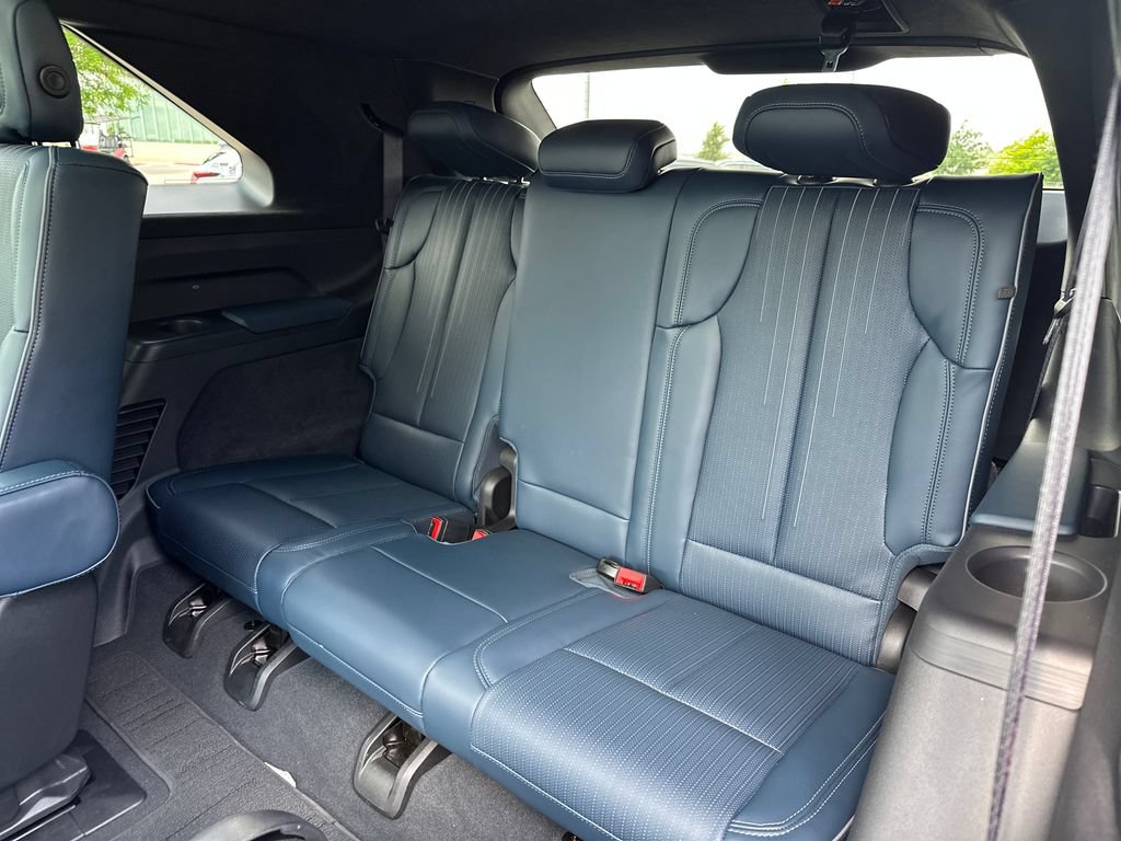 Certified 2025 Cadillac Escalade IQ Luxury 2 w/ LPO, Premium Carpet Package AWD/4WD image 38