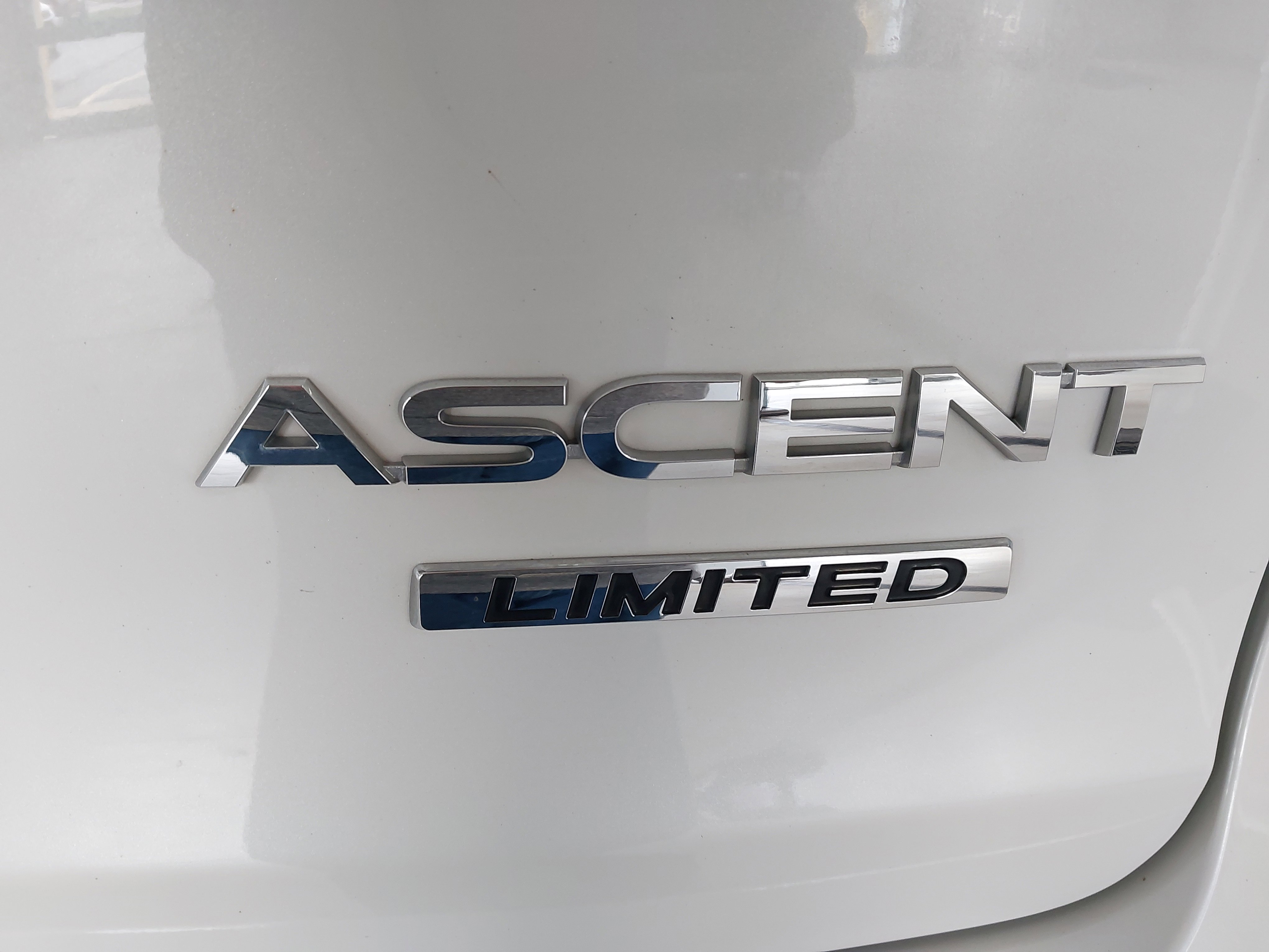 Used 2019 Subaru Ascent Limited image 32