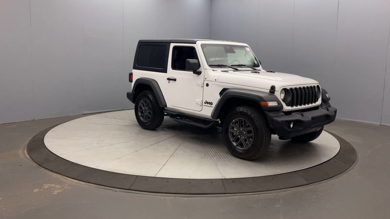 Used 2025 Jeep Wrangler Sport AWD/4WD image 7