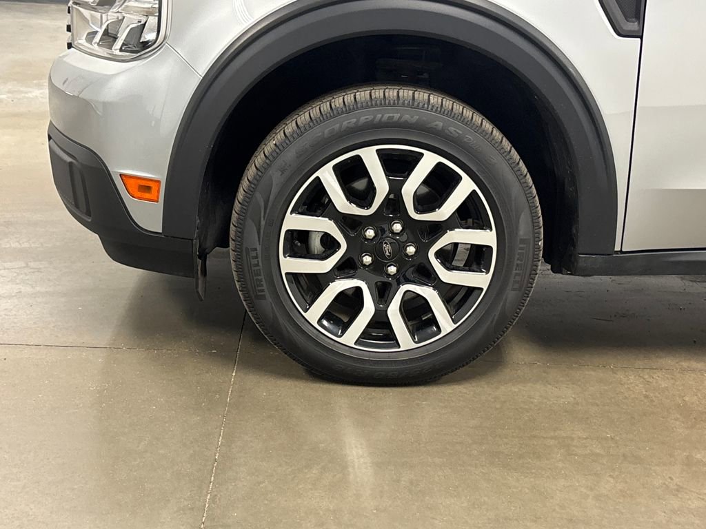 Used 2022 Ford Maverick Lariat w/ Lariat Luxury Package image 11