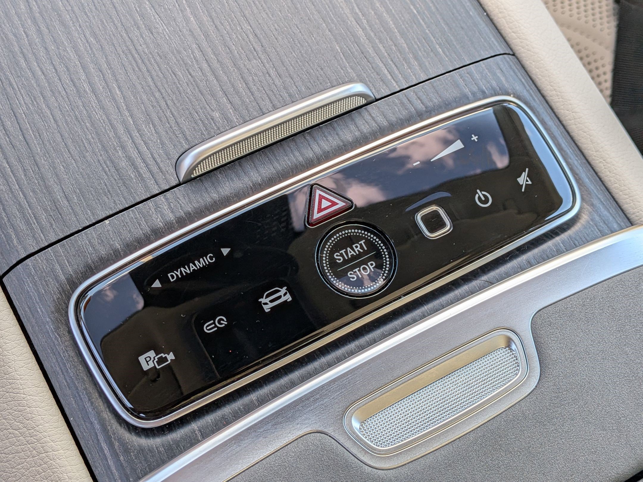 Used 2022 Mercedes-Benz EQS 580 4MATIC Sedan image 23