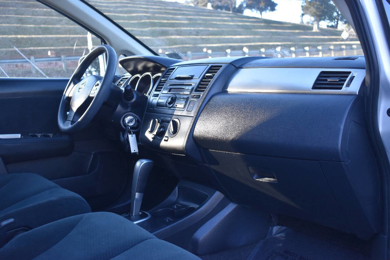 Used 2011 Nissan Versa 1.8 S w/ PWR Plus Pkg image 16