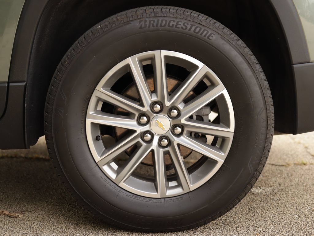 Used 2023 Chevrolet Traverse LT w/ LPO, Floor Liner Package AWD/4WD image 38