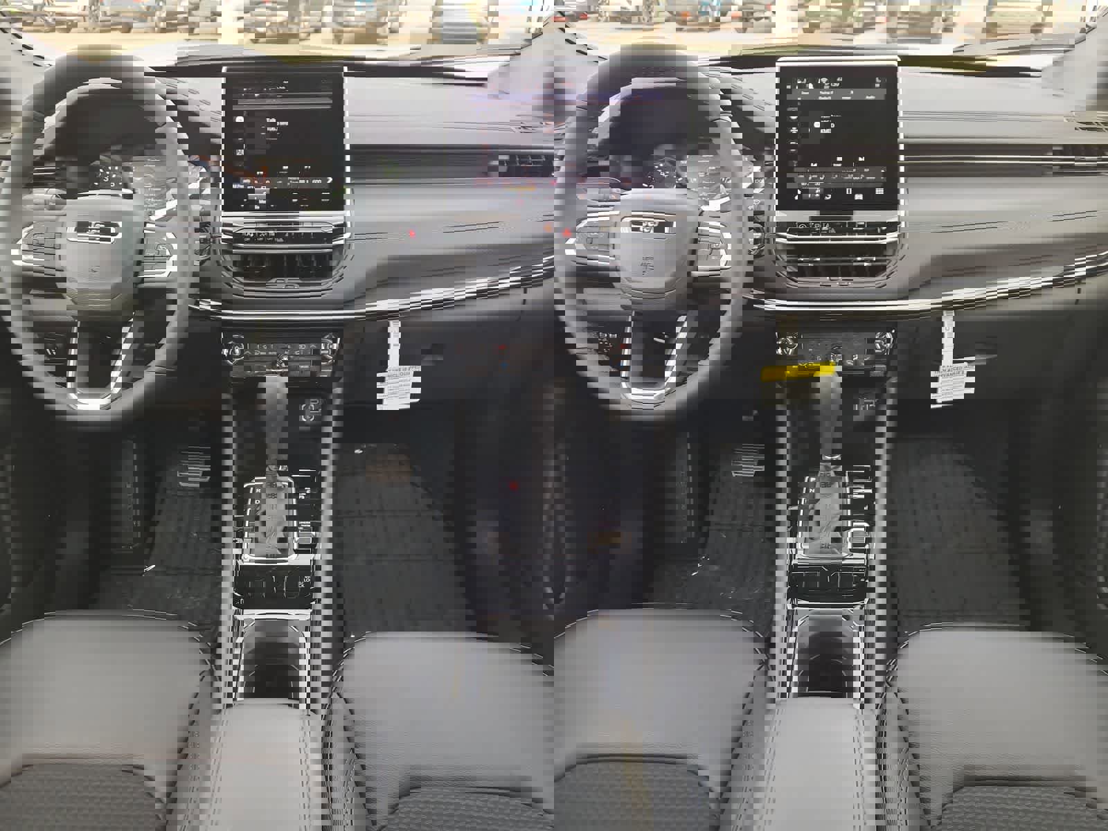 New 2026 Jeep Compass Latitude image 18