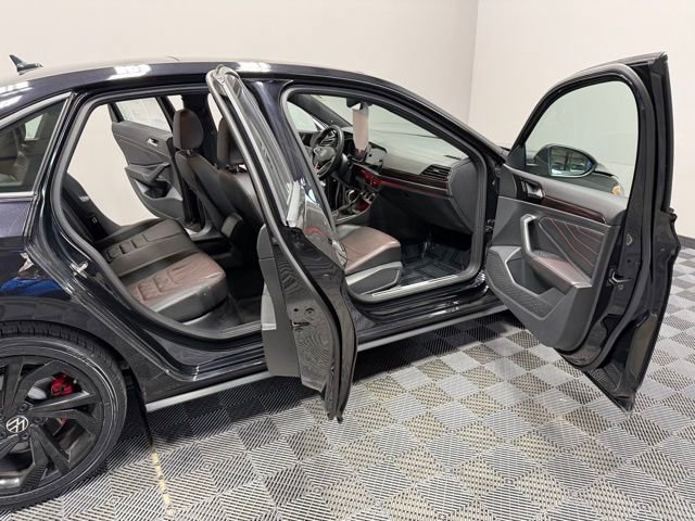 Used 2024 Volkswagen Jetta GLI Autobahn image 20