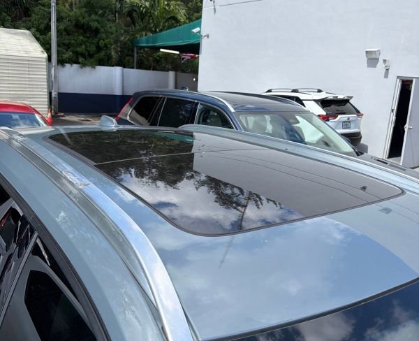 Certified 2023 Volvo XC40 B5 Plus w/ Protection Package Premier image 3