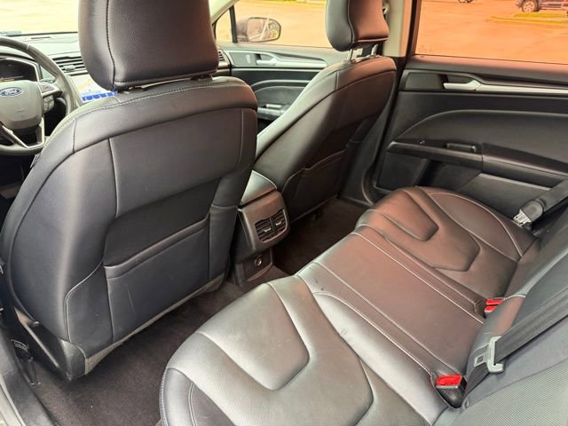 Used 2019 Ford Fusion Titanium image 21