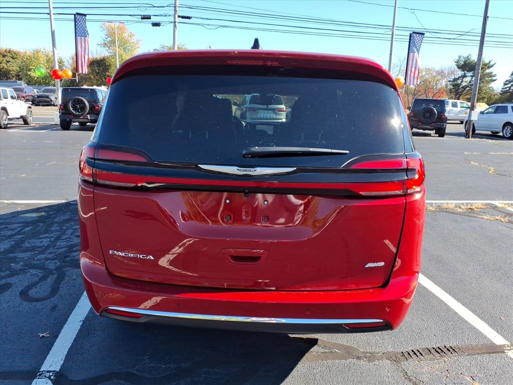 New 2026 Chrysler Pacifica Select image 6